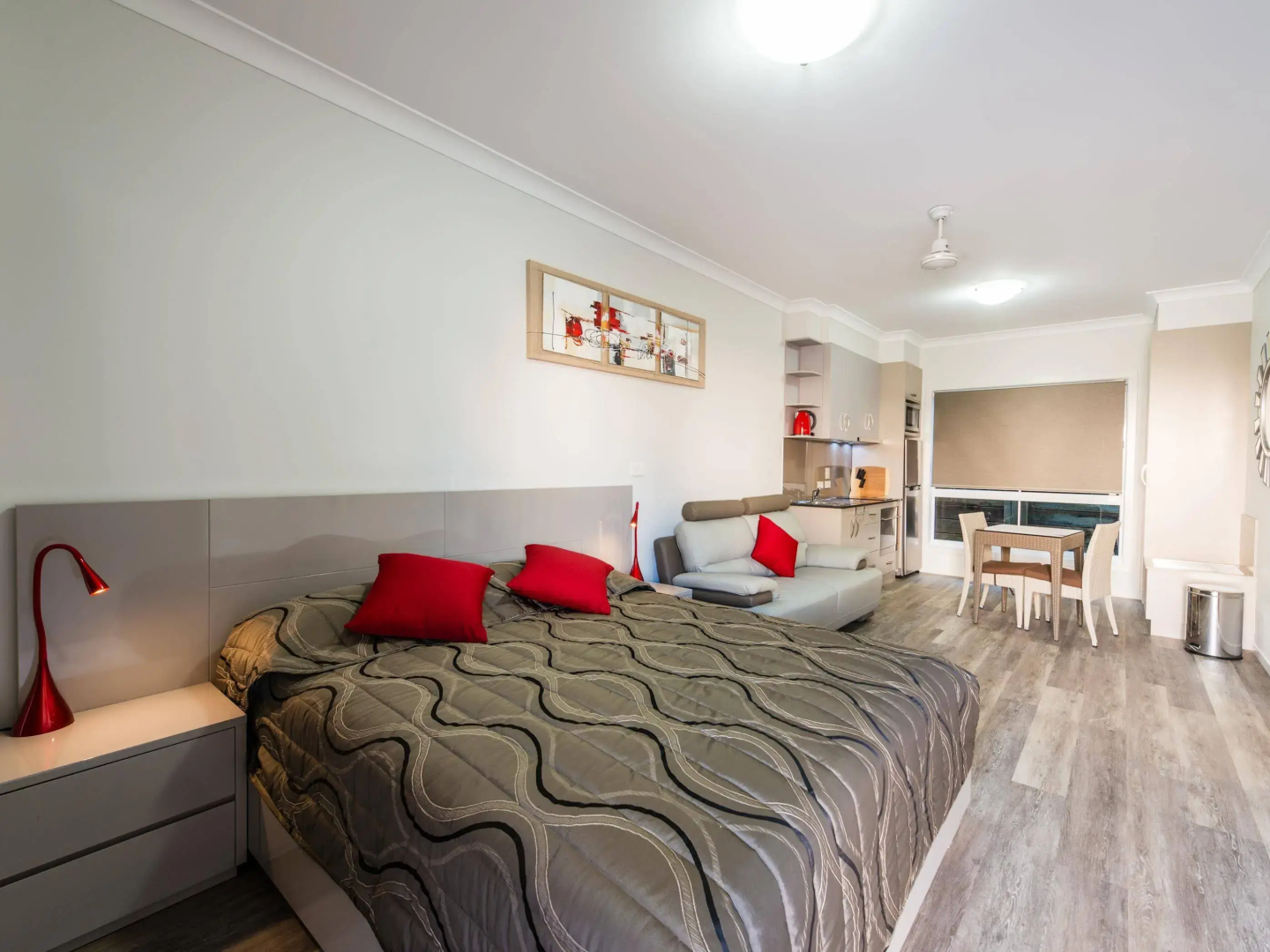 Athena Motel Apartments