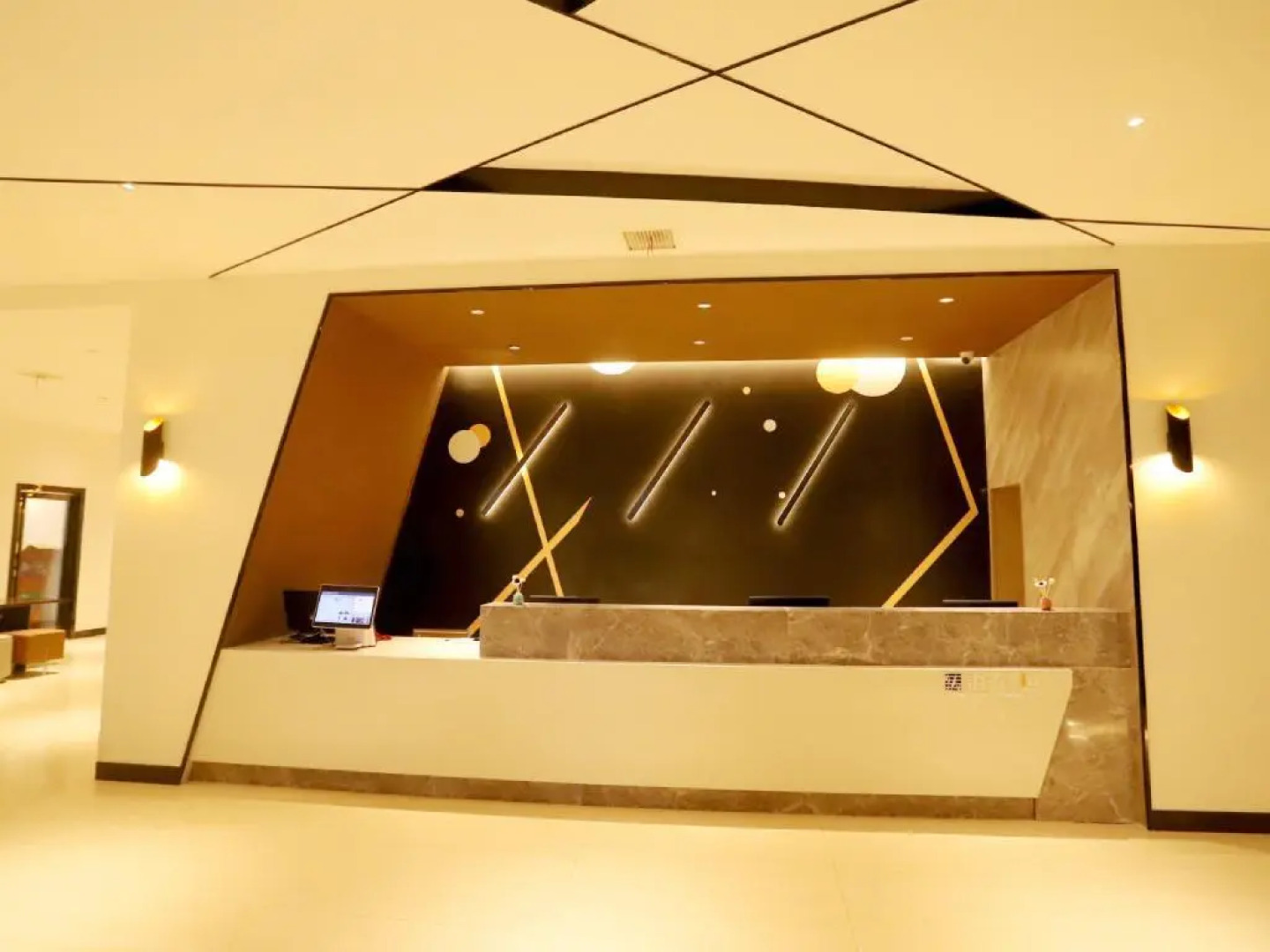 IU Hotel Xianning Railway Station