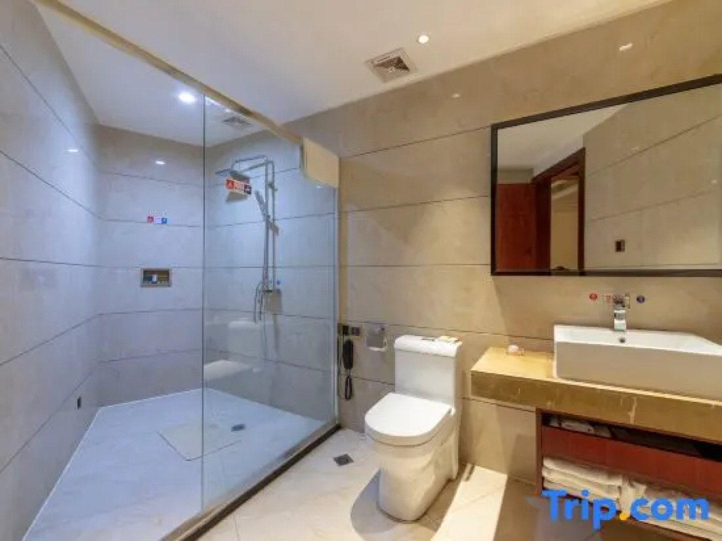 Huashan Hot Spring International Hotel