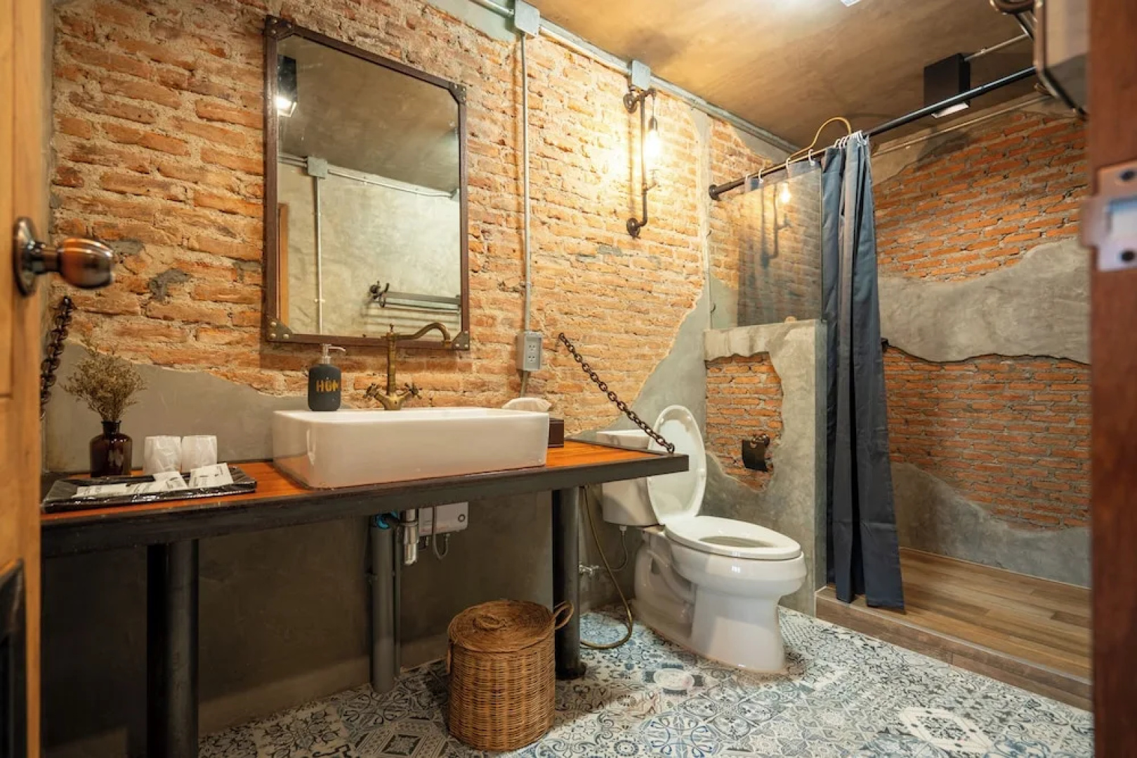House of Machine Boutique Hotel