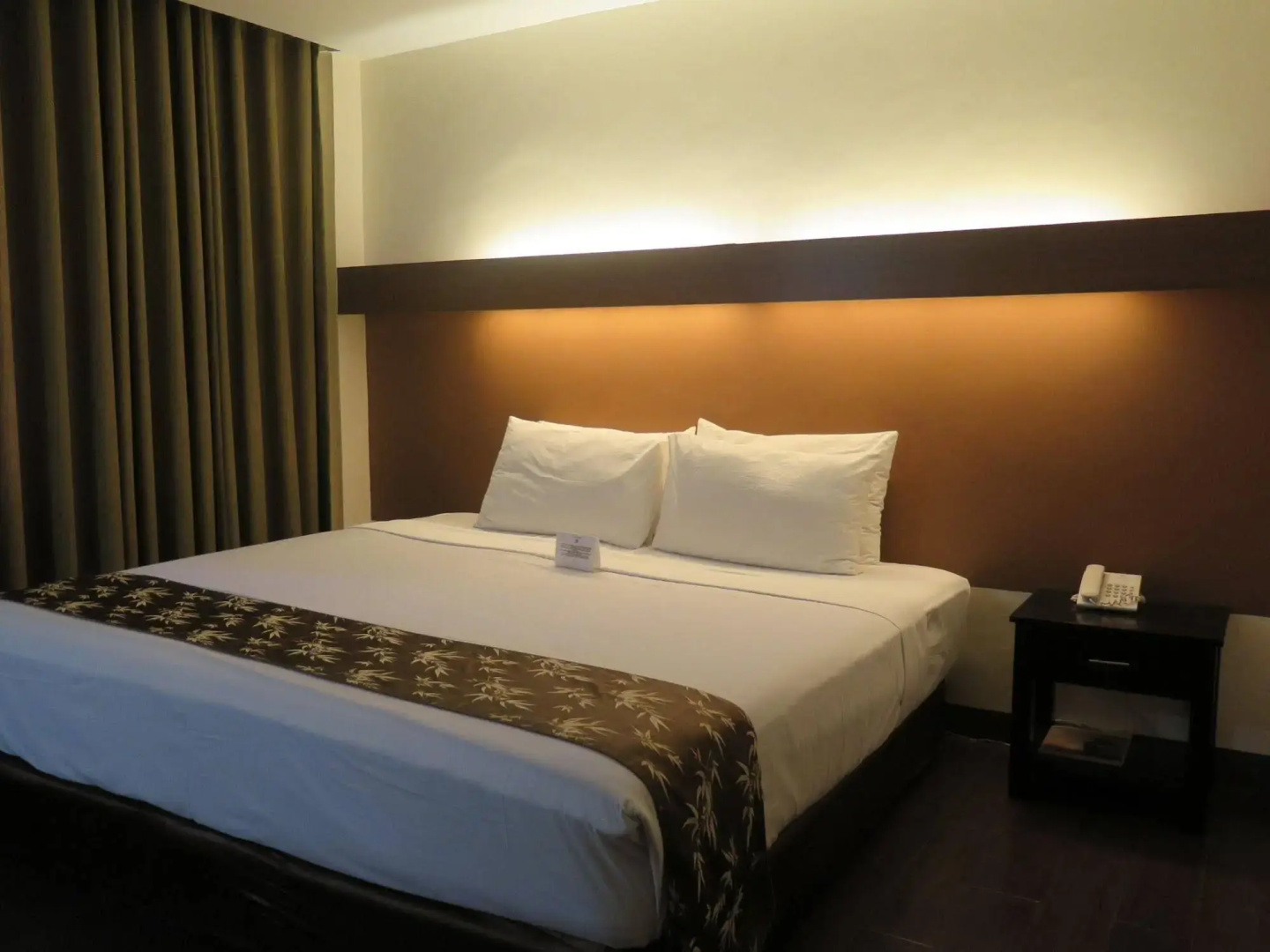 The Ritz Hotel at Garden Oases