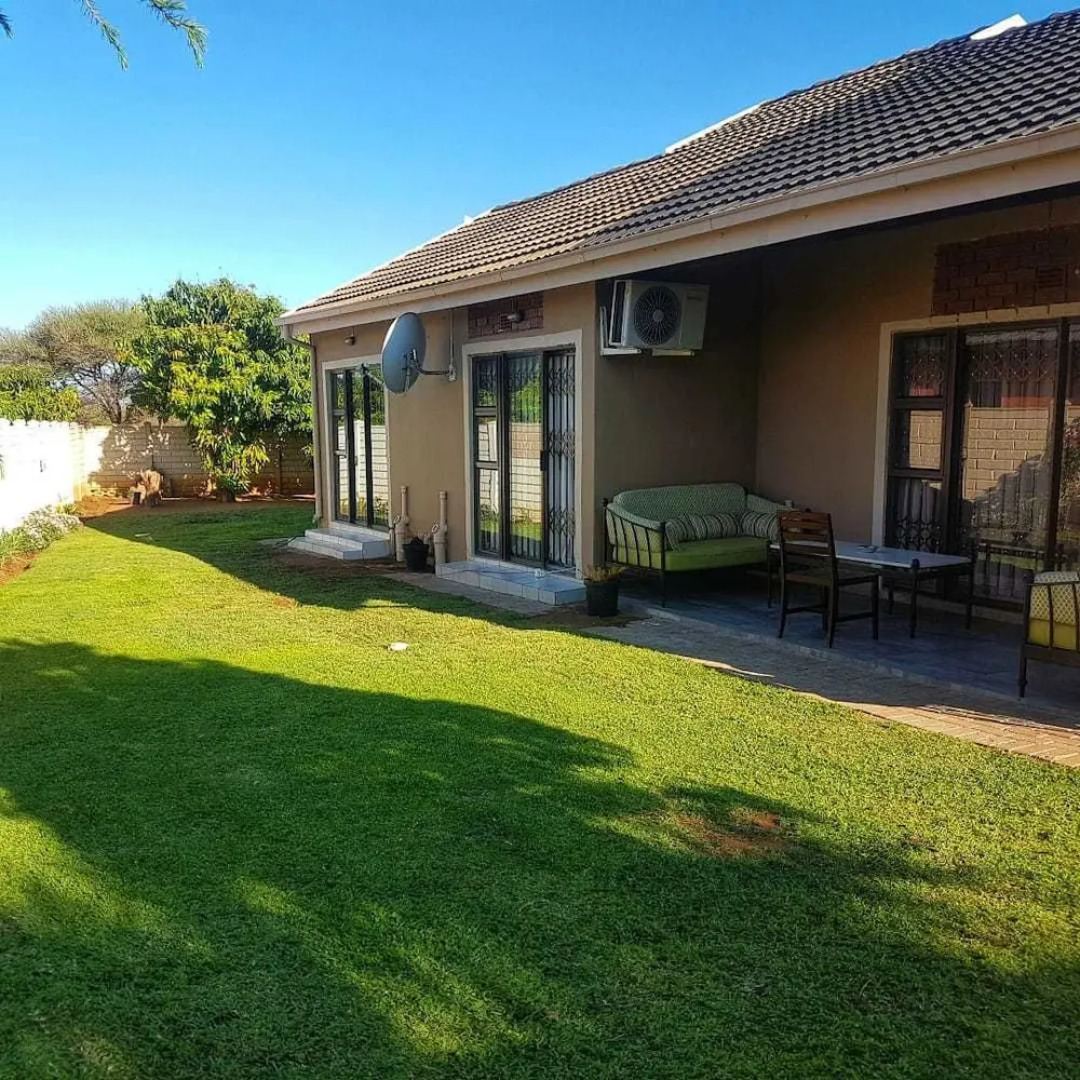 Legae Larona Guest House