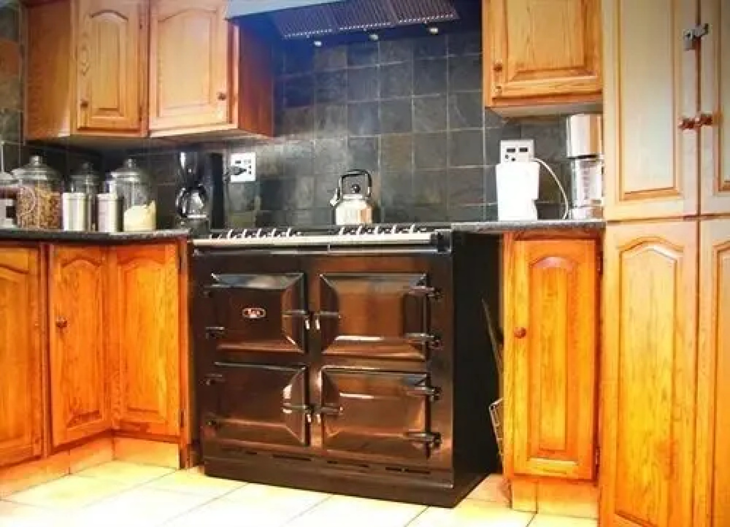 Akuwaiseni Guest House