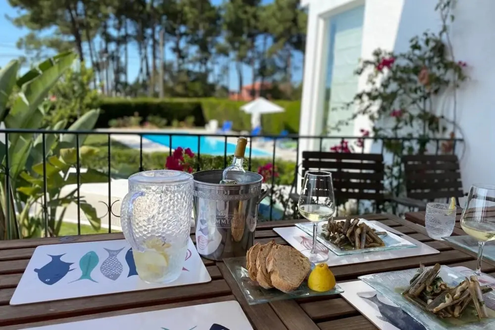 Fig Tree Family House w 4 Bedrooms, Garden & Pool