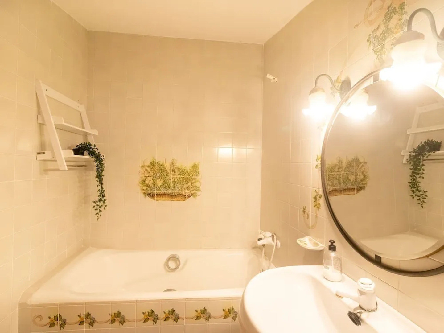 Fascinating Holiday Home in Villacañas With Swimming Pool