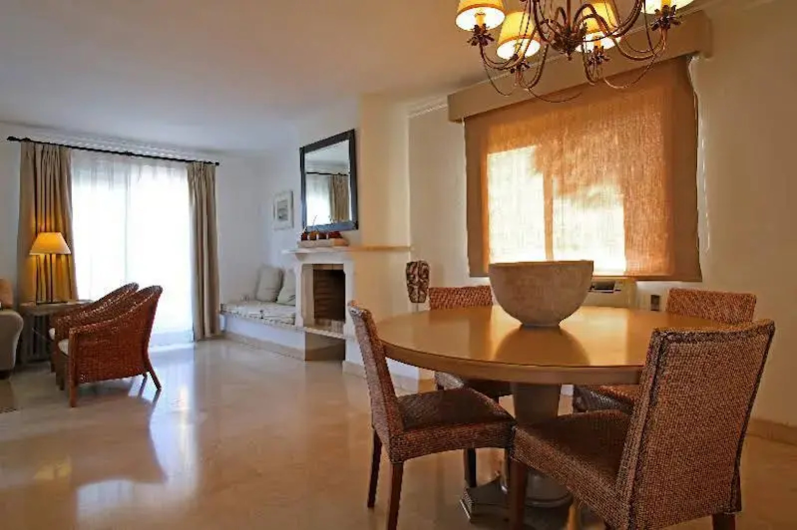 Las Lomas Village – Luxury Apartments