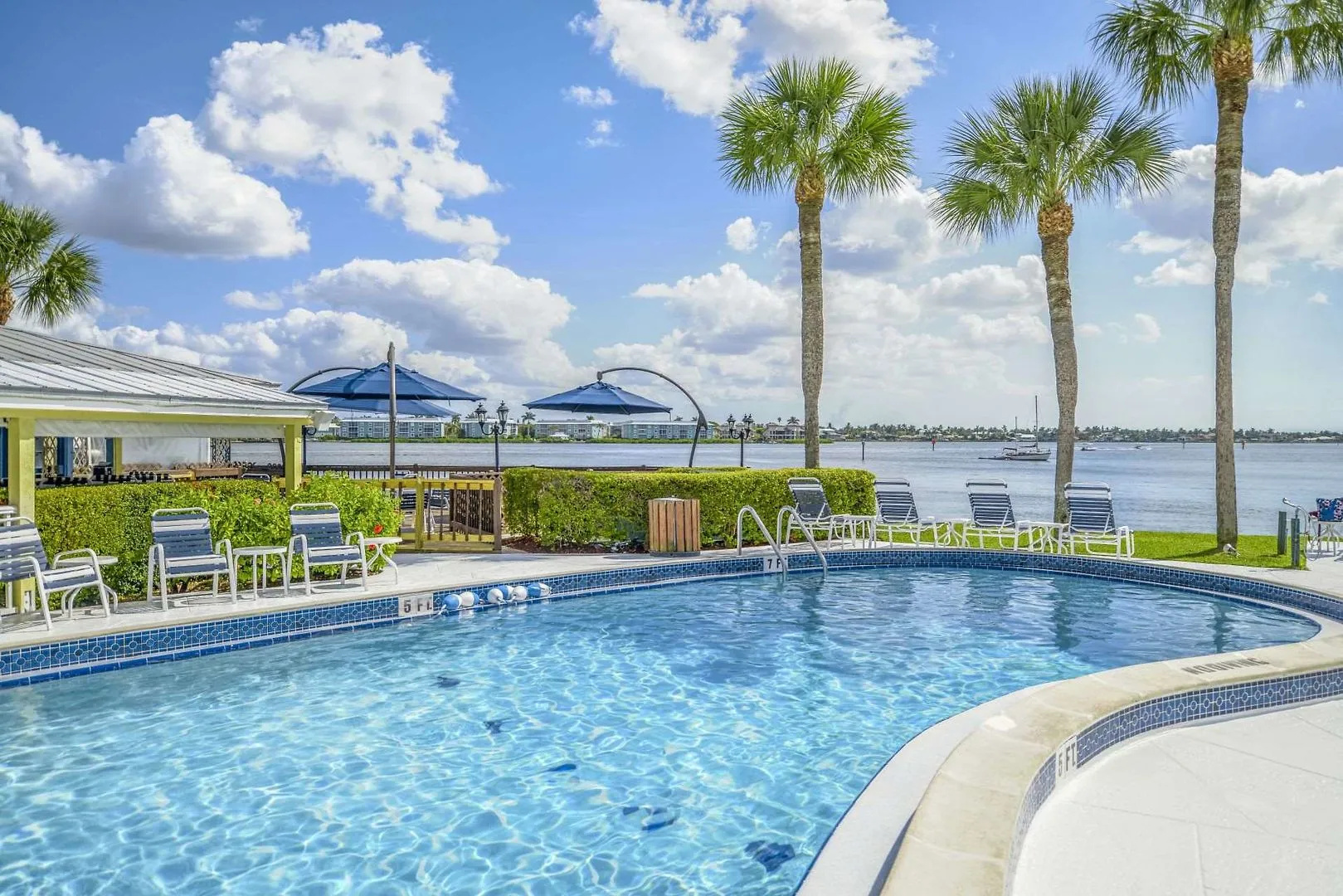 Hilton Vacation Club Charter Club Naples Bay