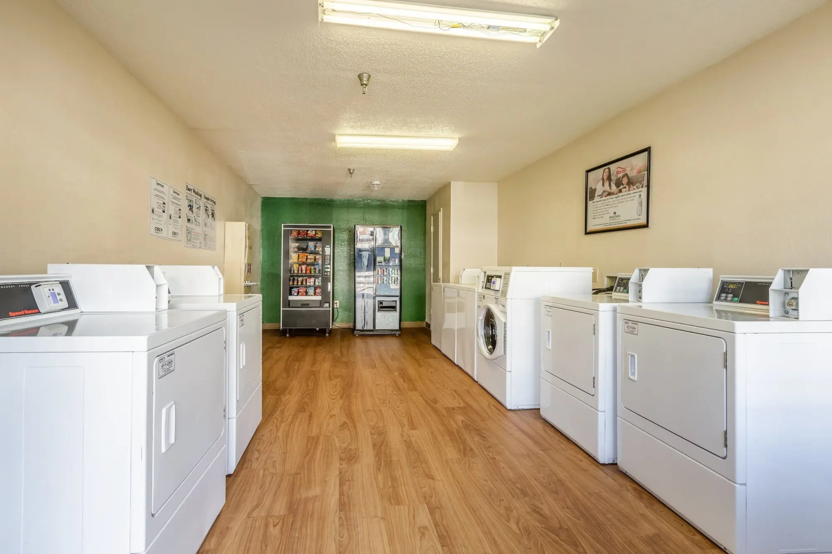 HomeTowne Studios by Red Roof Atlanta NE - Downtown Norcross