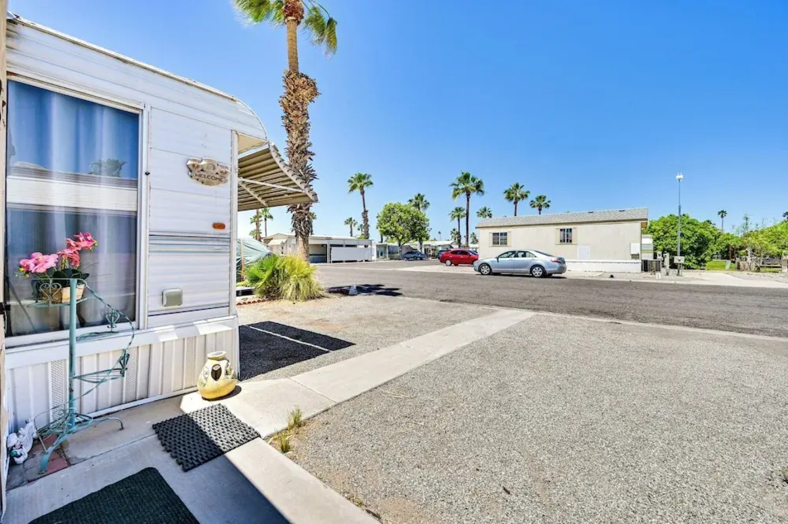 Yuma Getaway w/ Pool Access, 5 Mi to Lutes Casino!