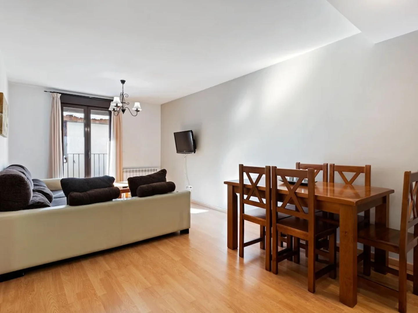 Quaint Apartment in Gudar With Heating
