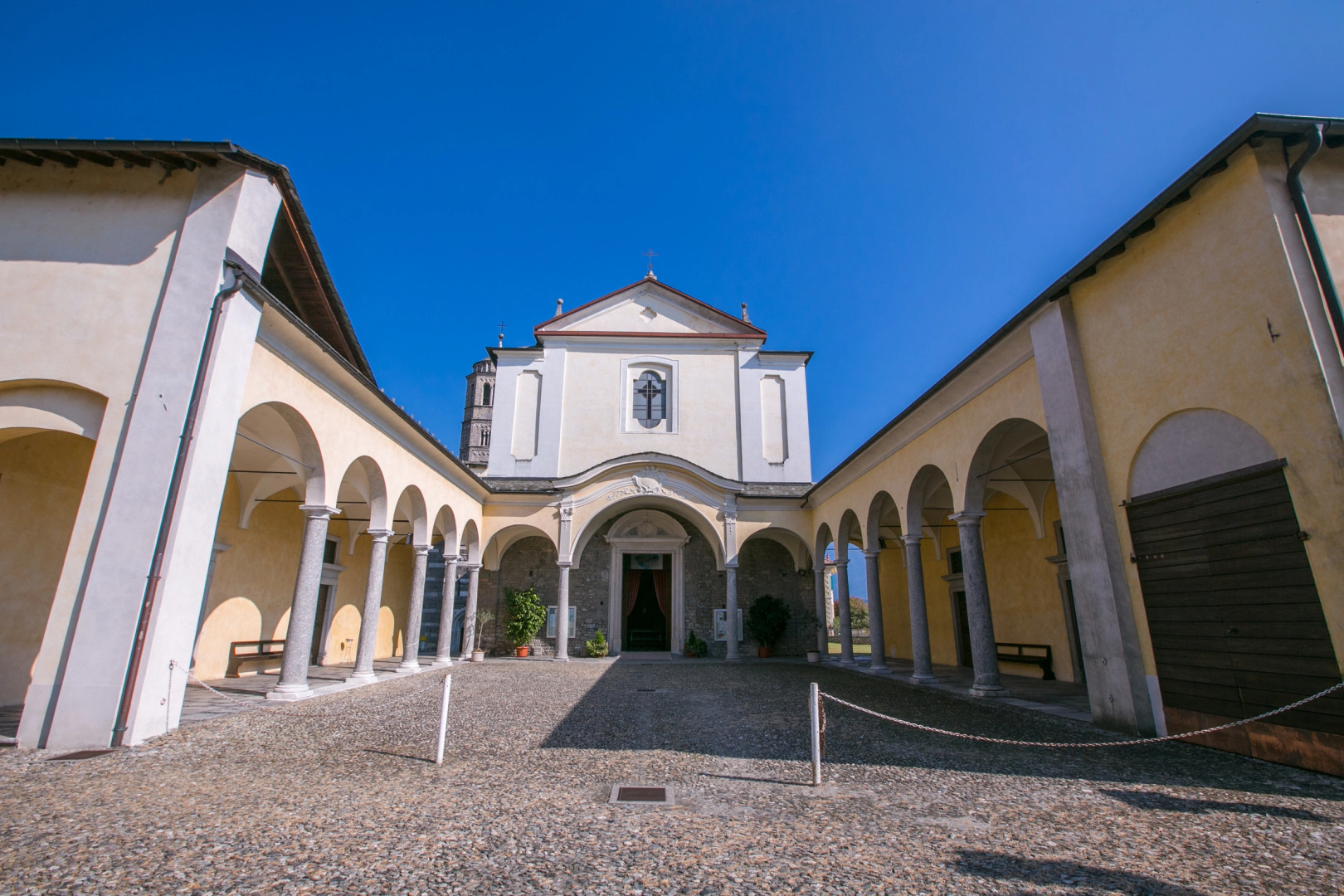 Gravedona Aquamarine Apt. 3