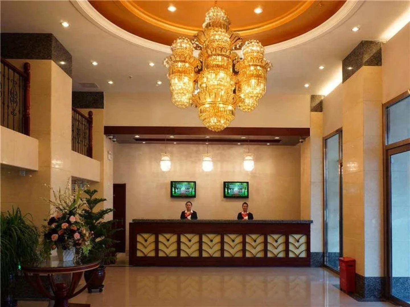 GreenTree Inn Liaoning Jinzhou Railway Station Express Hotel