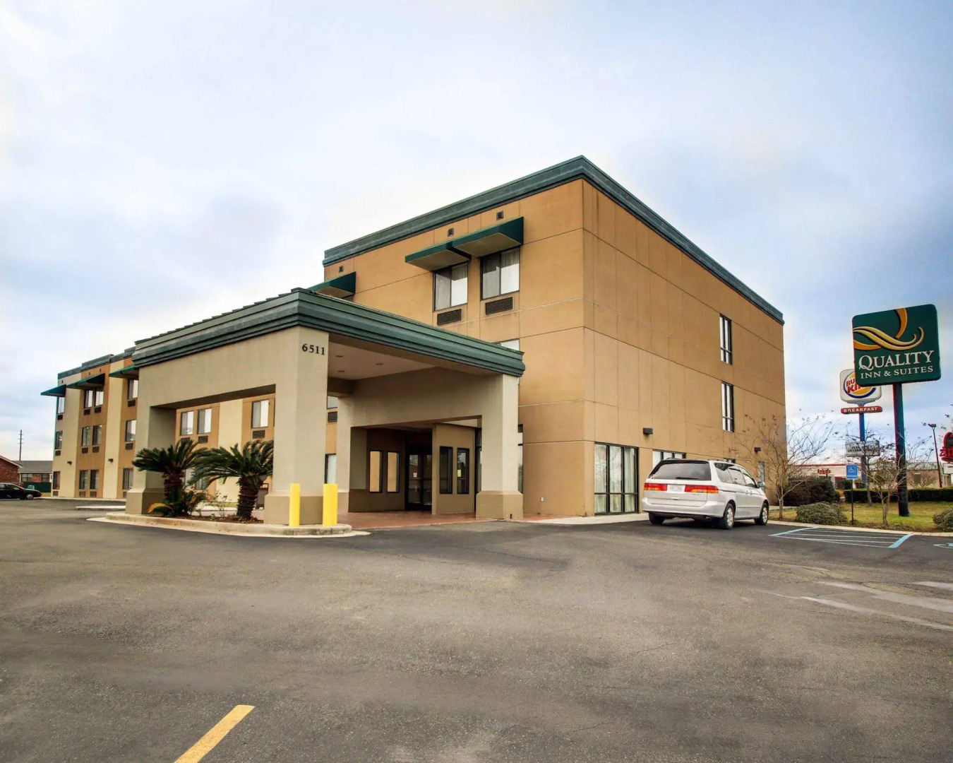 Quality Inn &  Suites Hattiesburg North