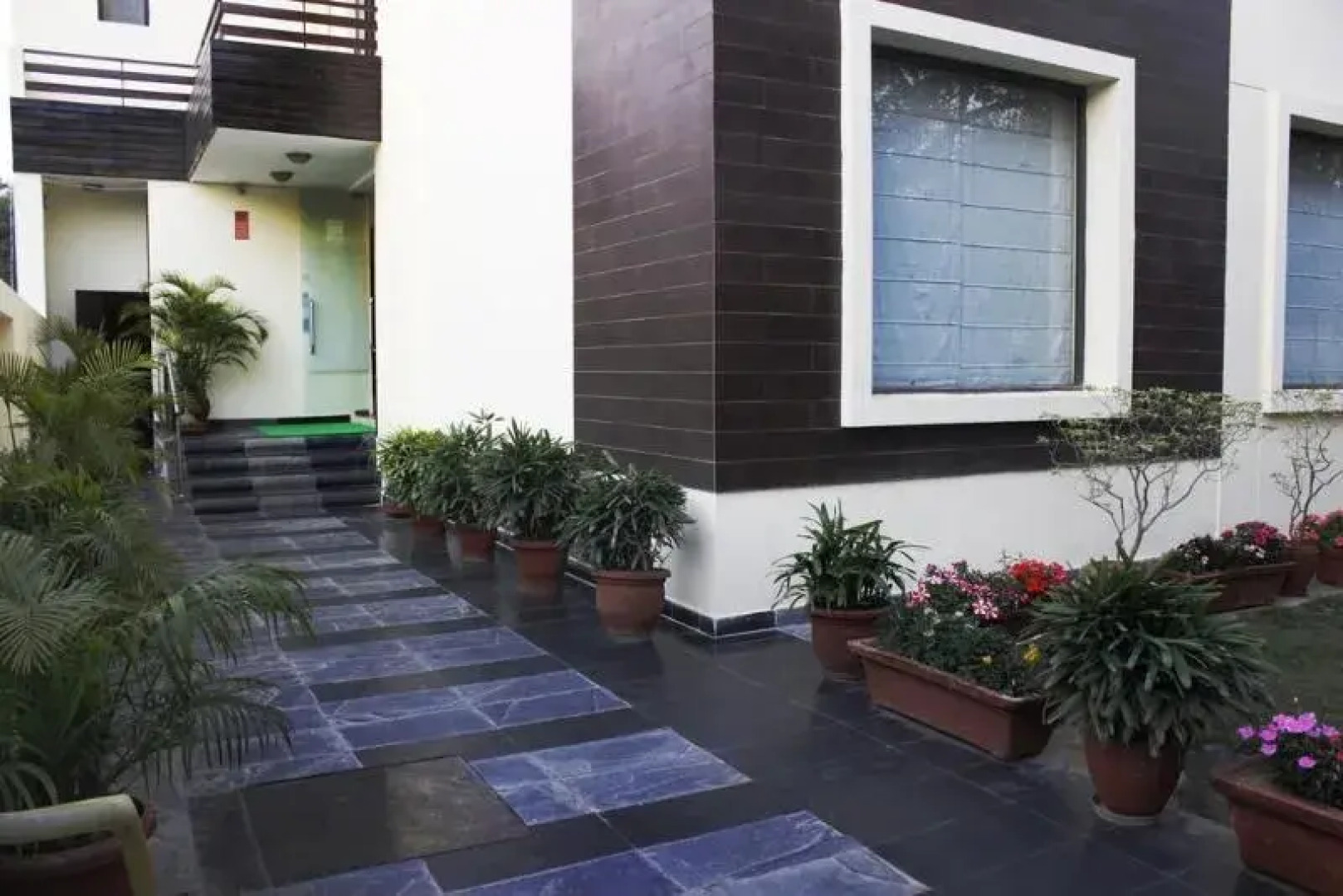 Fabhotel Camria Dlf Phase 3