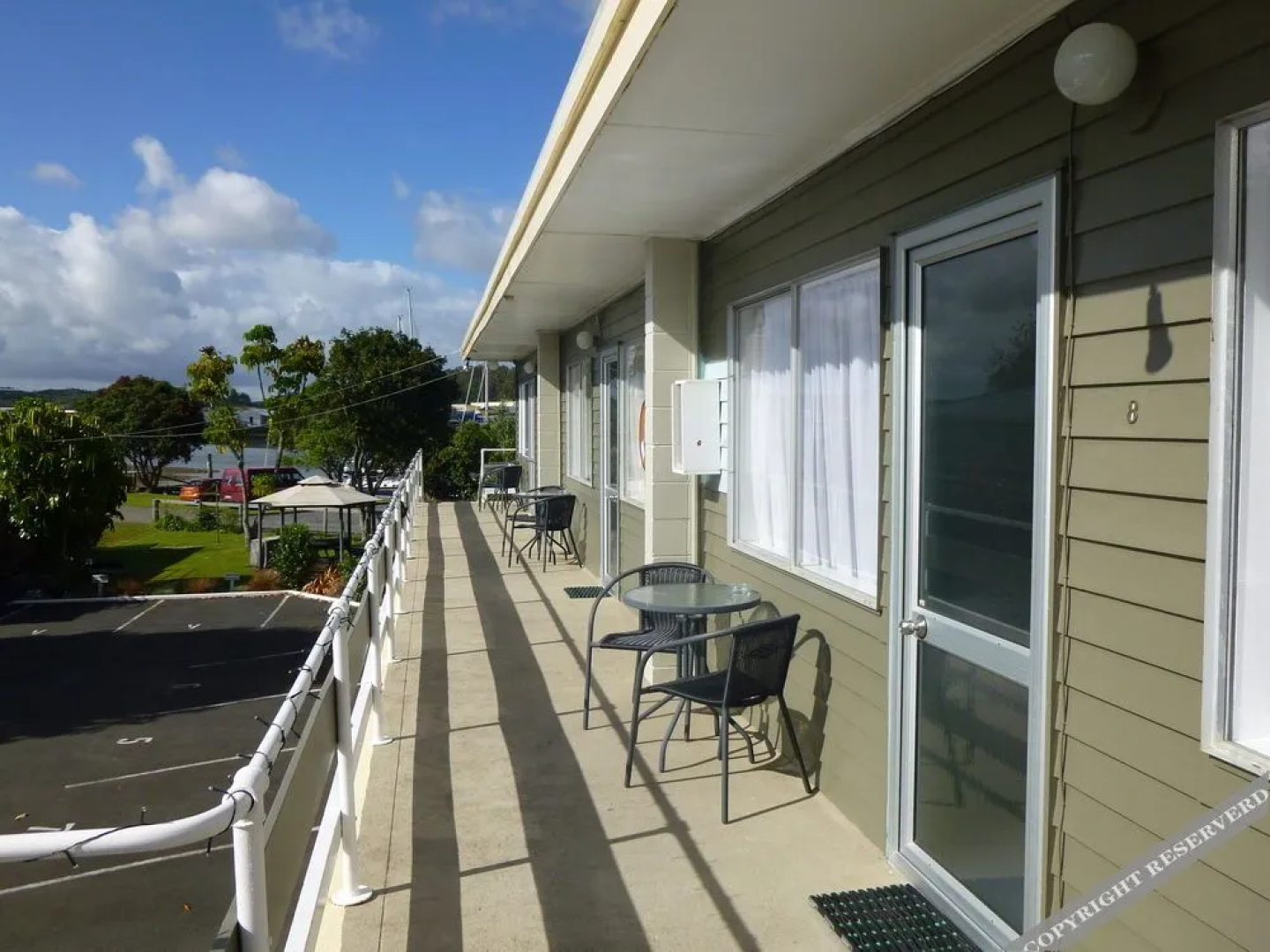 Marina Court Motel & Apartments
