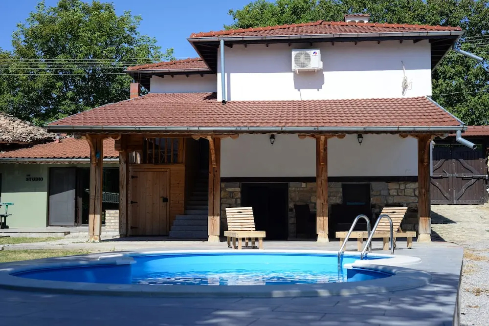 The White House in Palamartsa