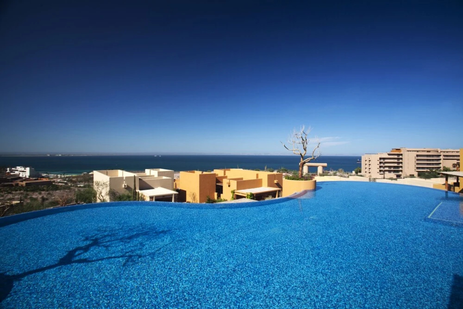 Puerta Cortes Residences: Las Colinas