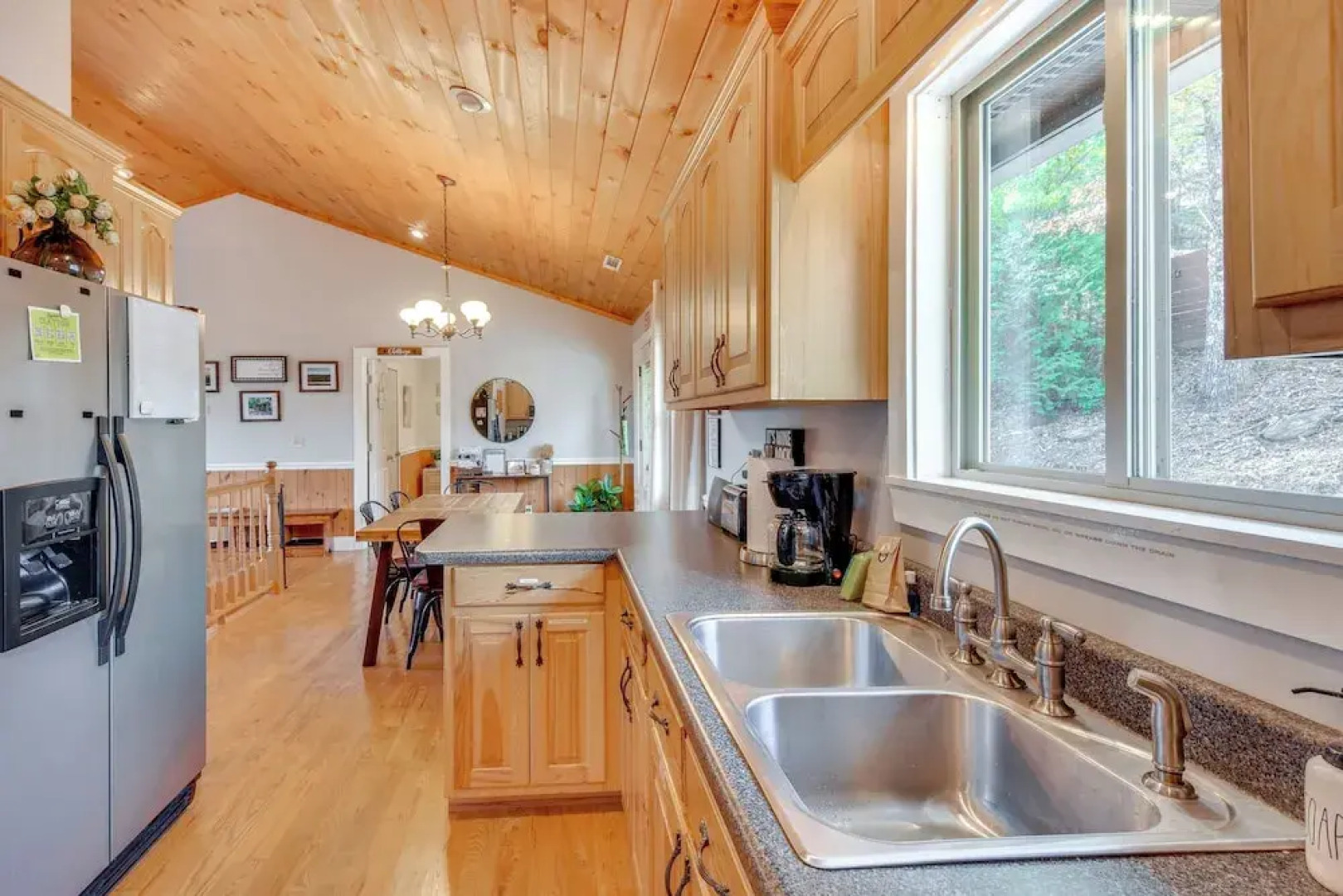 Lakemont Mountain Cabin w/ Game Room & Hot Tub!