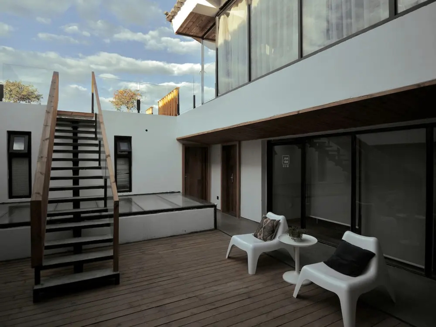 Dali Pure Sea Travelling With Hotel