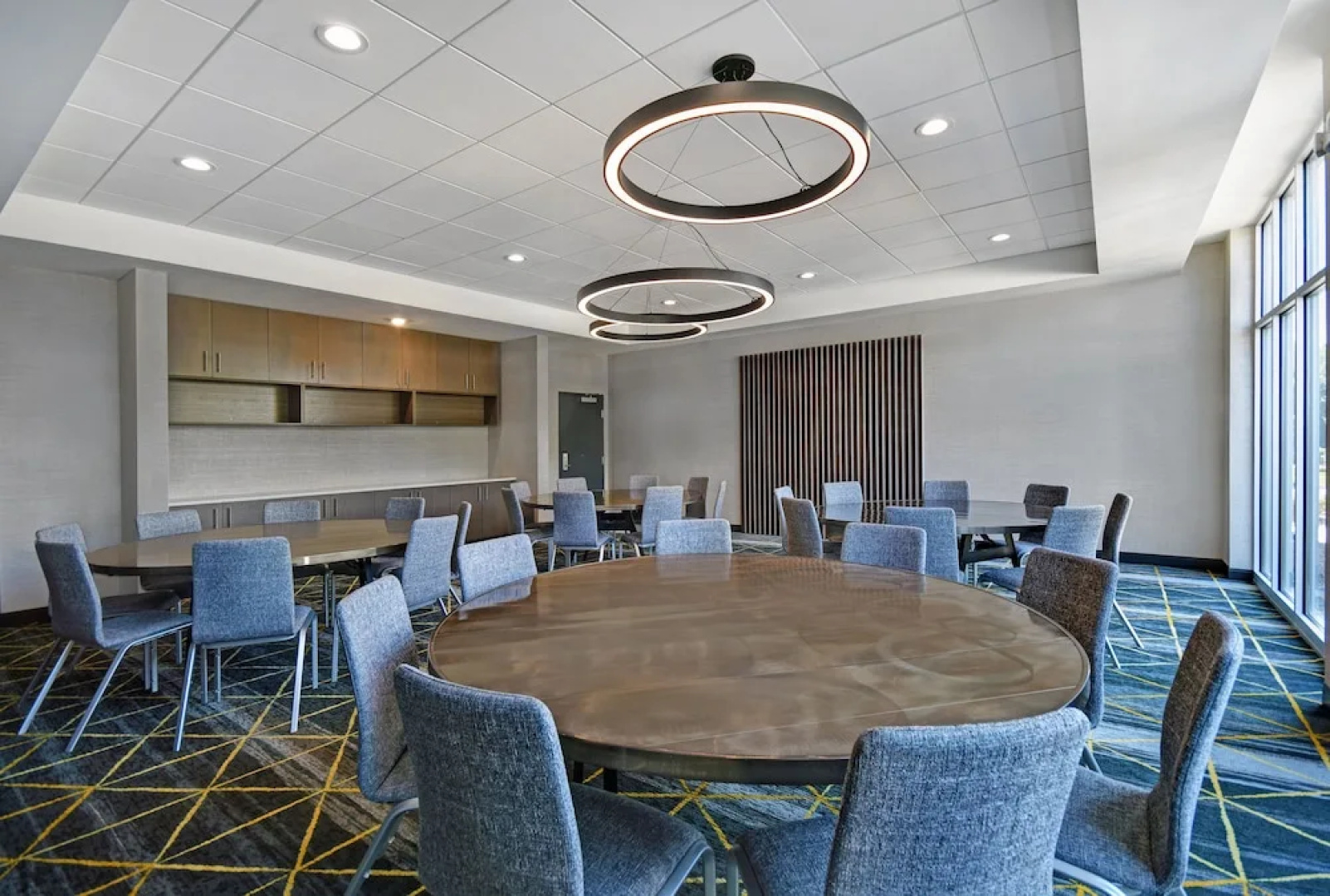 Holiday Inn Grand Rapids North - Walker, an IHG Hotel