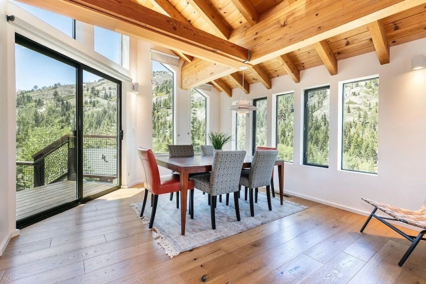 European-style Trapper Mc Nutt Private Home 5 Bedrooms 4 Bathrooms Hom