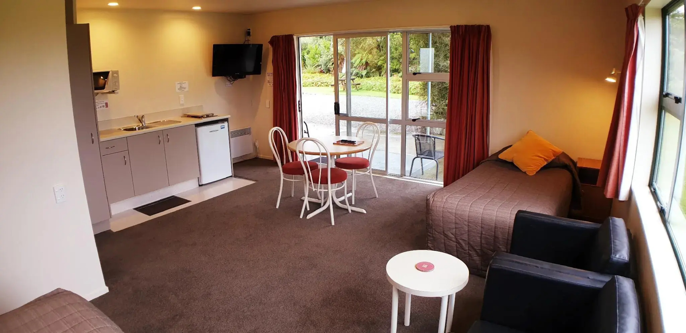 Glacier View Motel