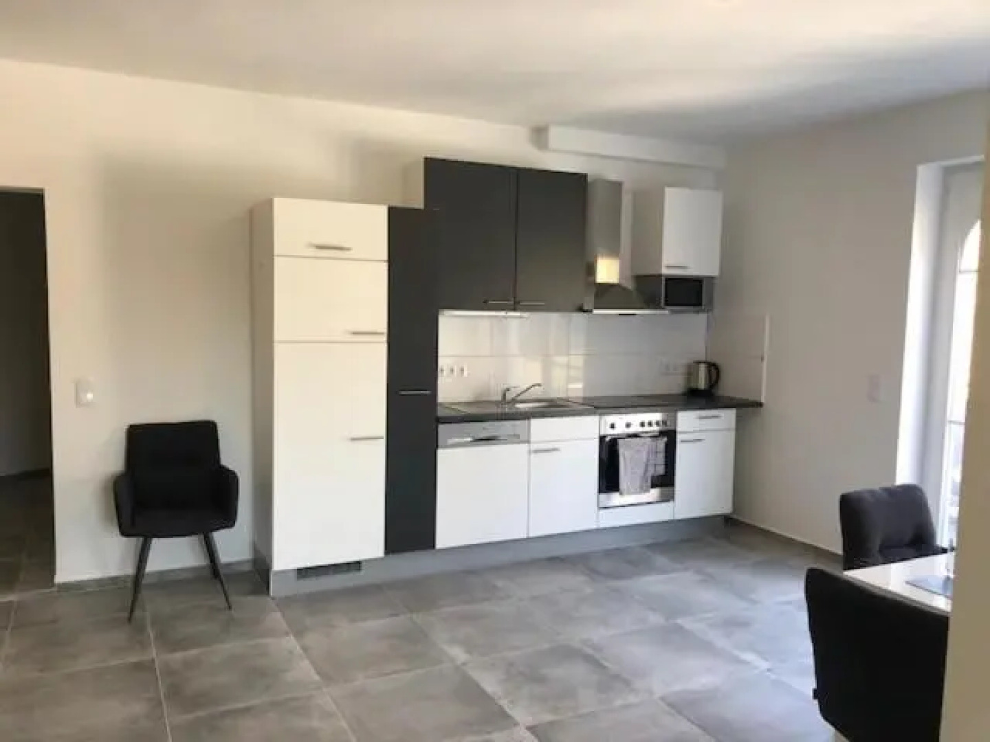 Wunderschöne Terrassenwohnung mit Seeblick! Ruhelage!