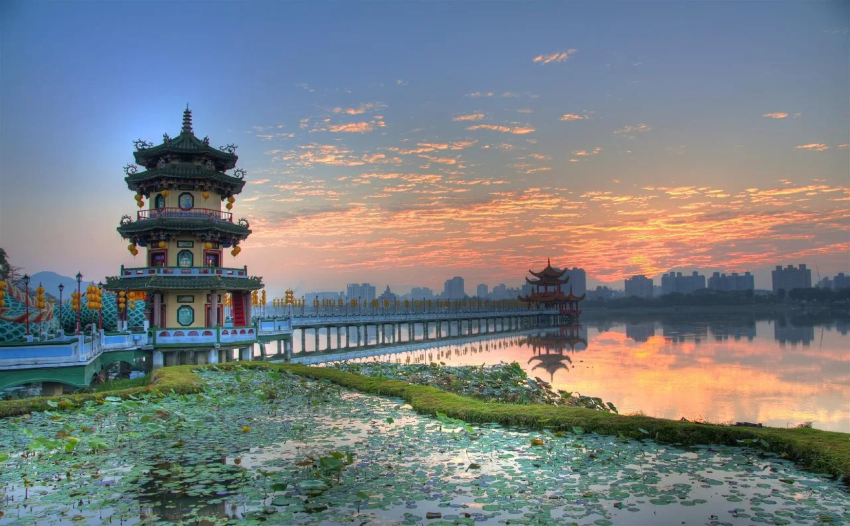 Heart of Lover River Hostel