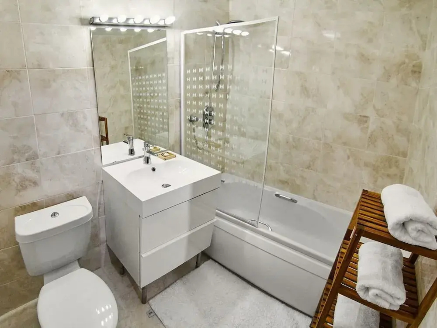 Thistle Apartments - King's Apartment