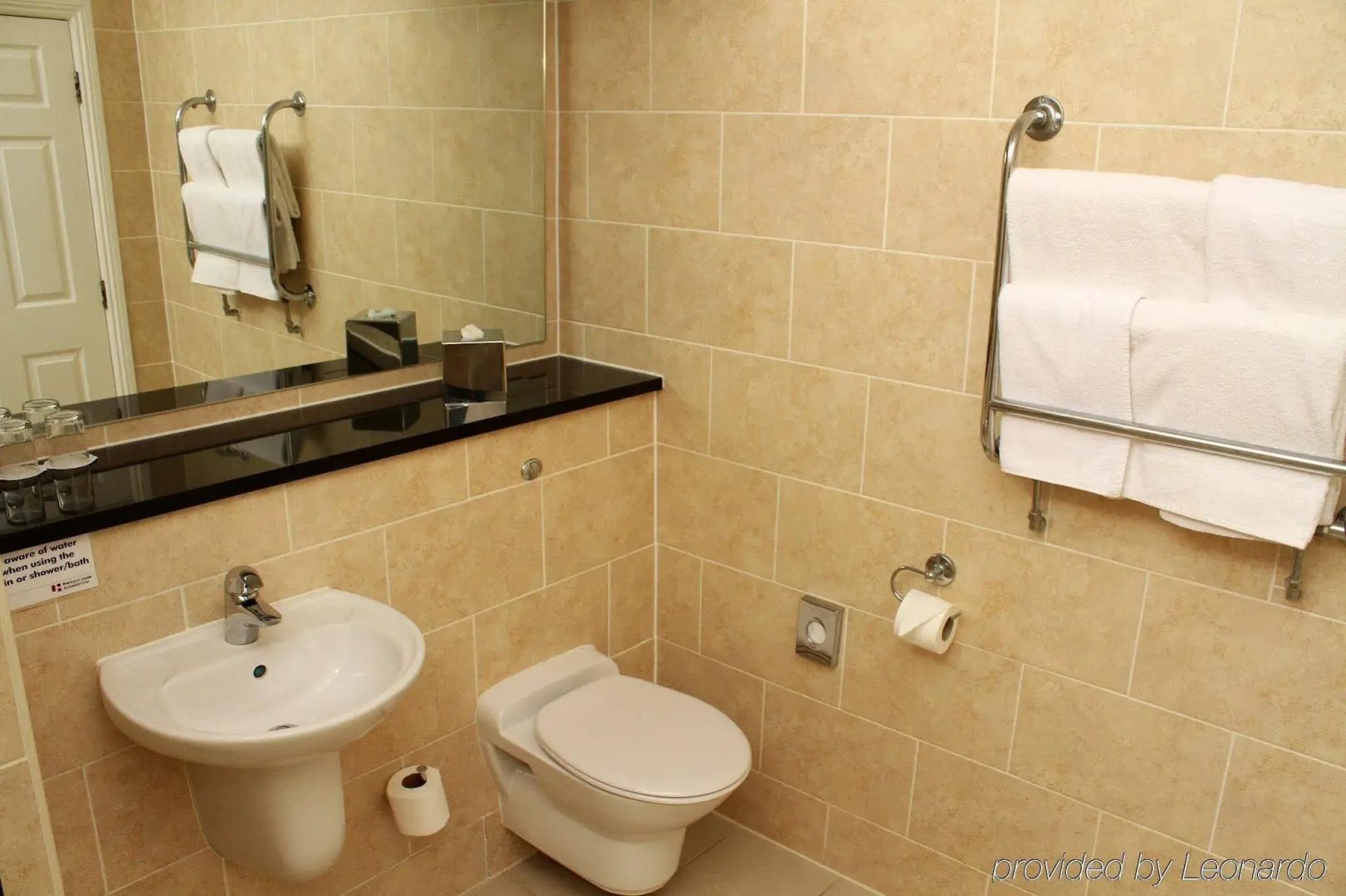 Legacy Rose and Crown Hotel