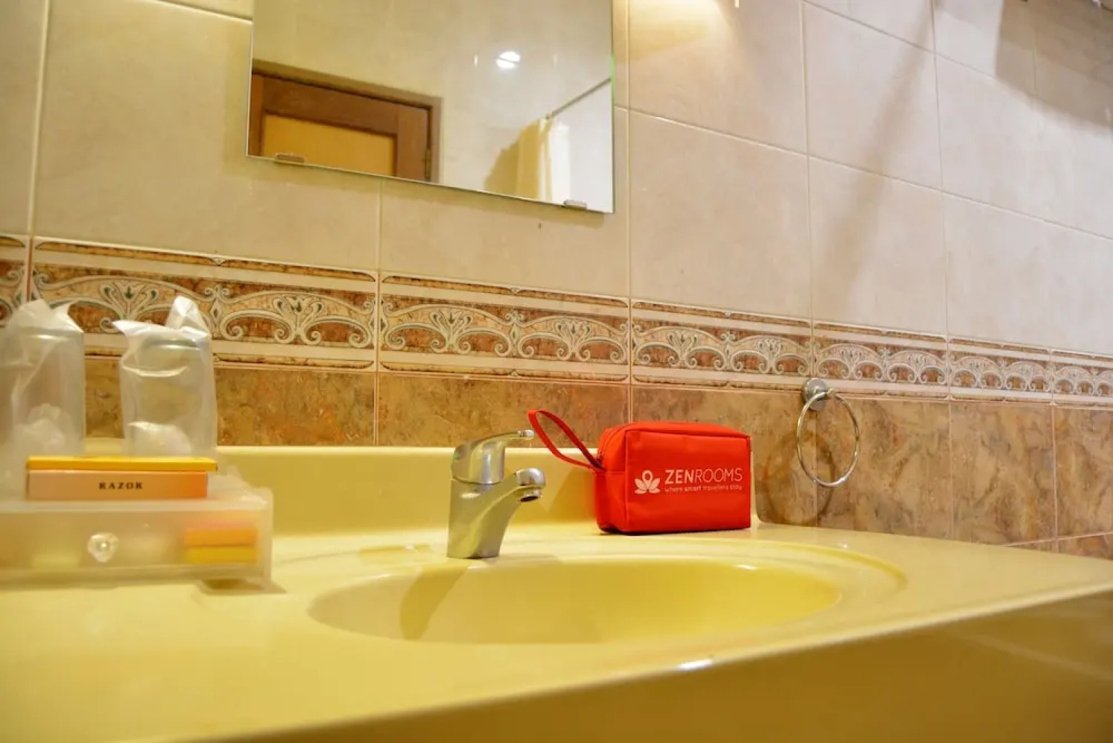 ZEN Rooms Cipayung Km. 20