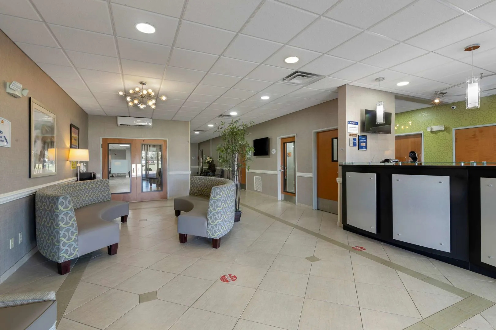 Best Western Plus Brunswick Inn & Suites