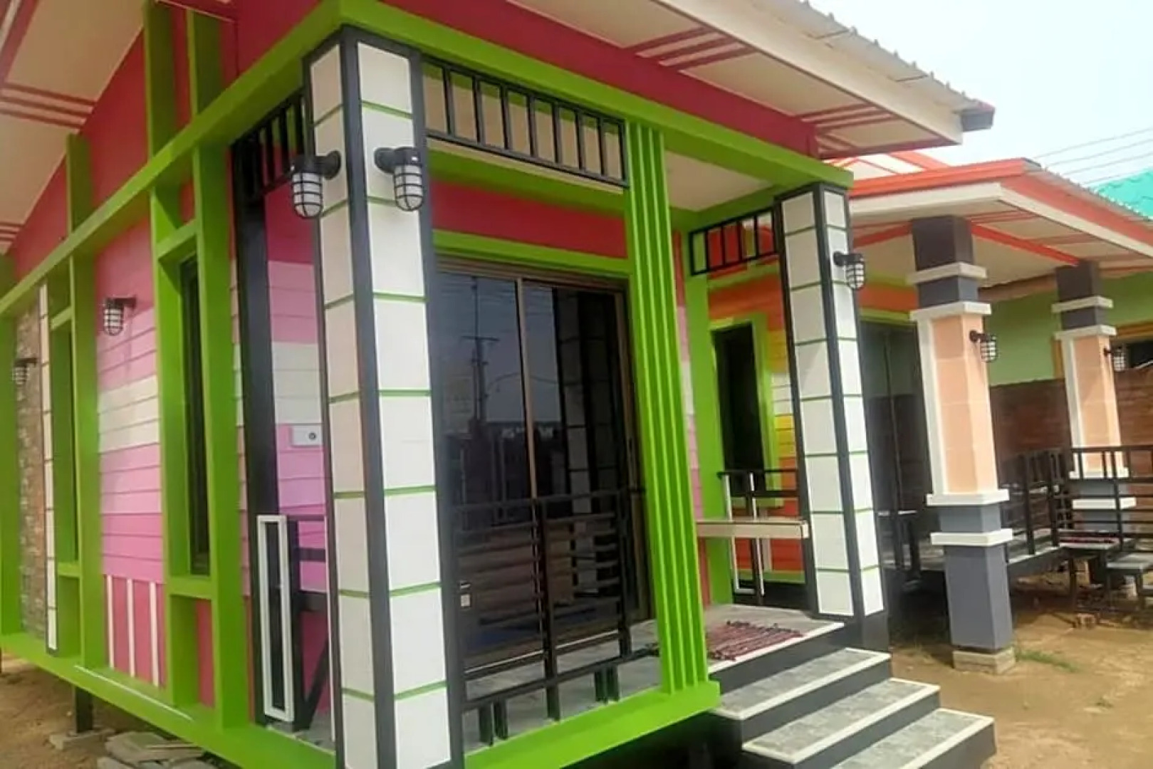 OYO 1092 Sea Of Love