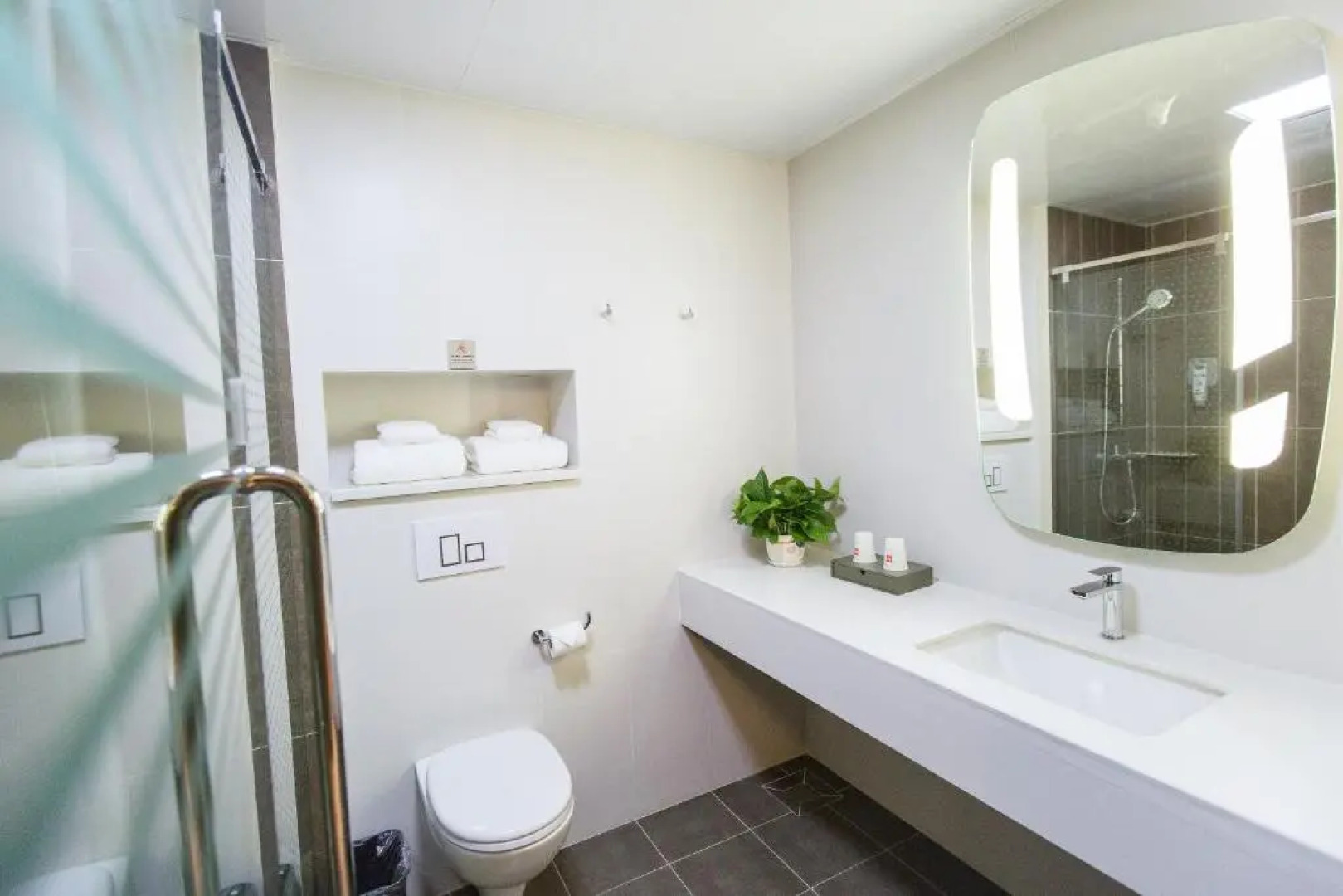 Ibis Neijiang  North Railway station Hotel