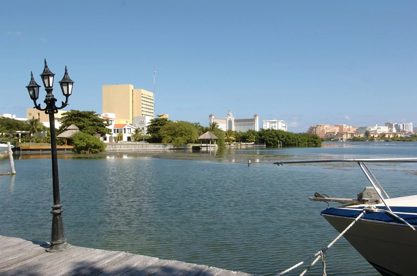 Hotel Imperial Laguna Faranda