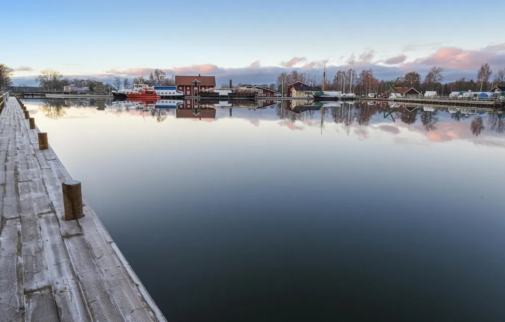 Stunning Home in Sjötorp With 3 Bedrooms and Wifi