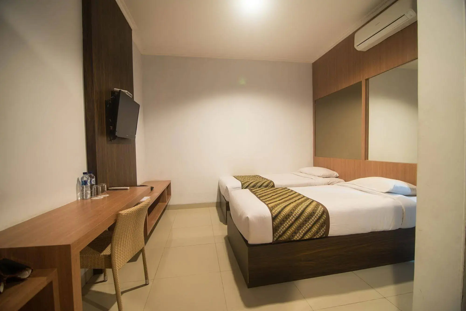 Dinasty Smart Hotel