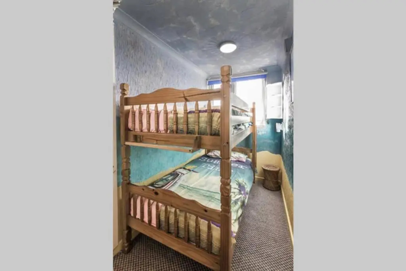 Beautiful apartment with private pool near Tenby