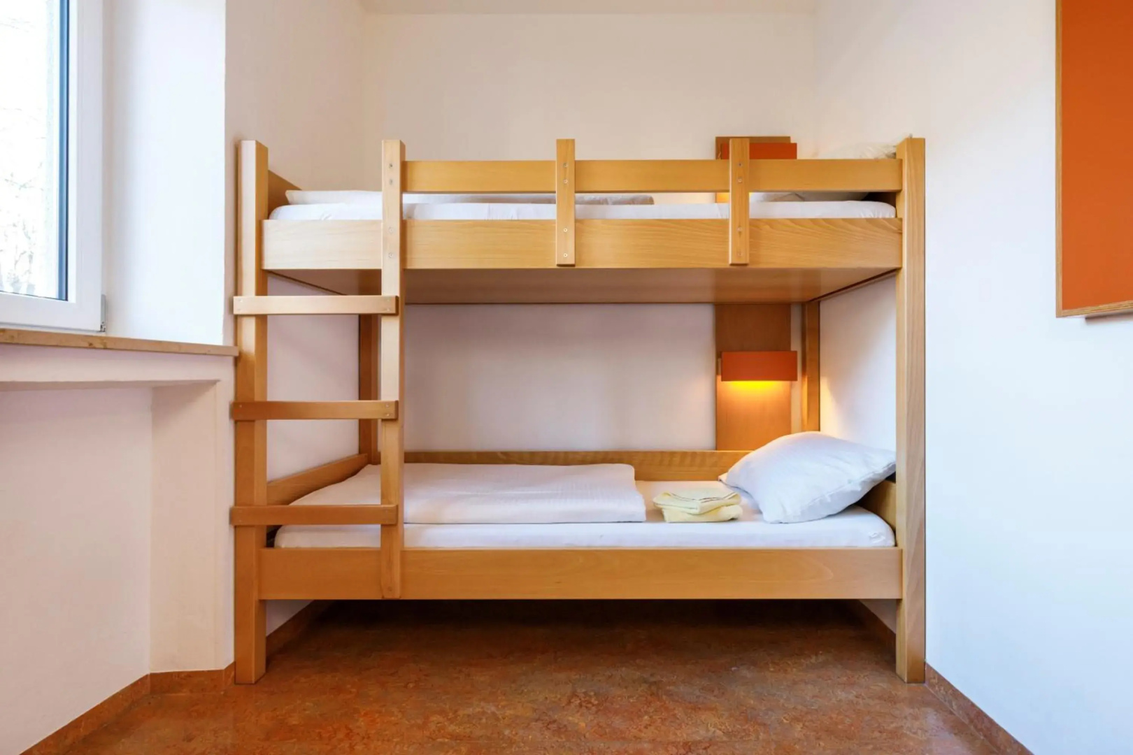 DJH Garmisch- Partenkirchen - Hostel