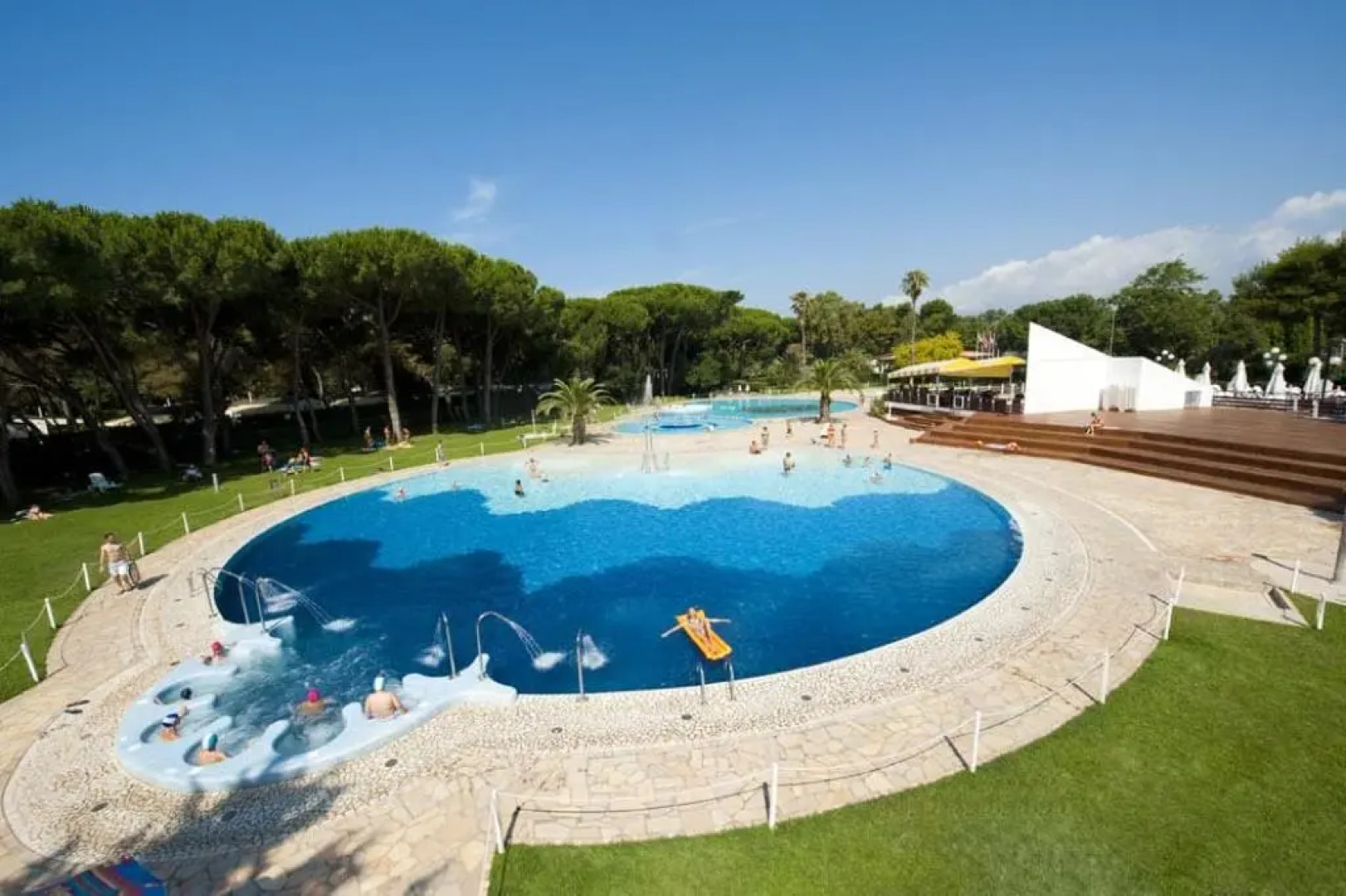 Baia Domizia Camping Village