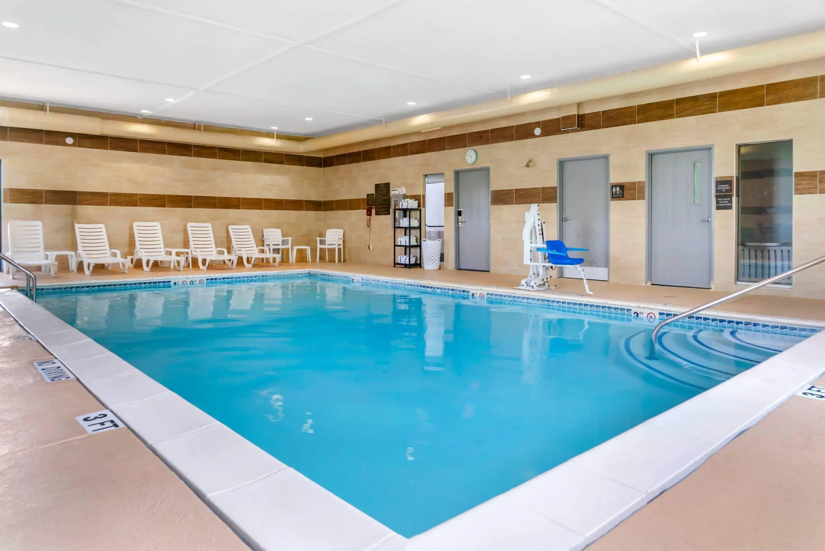 Comfort Suites Auburn Hills-Detroit