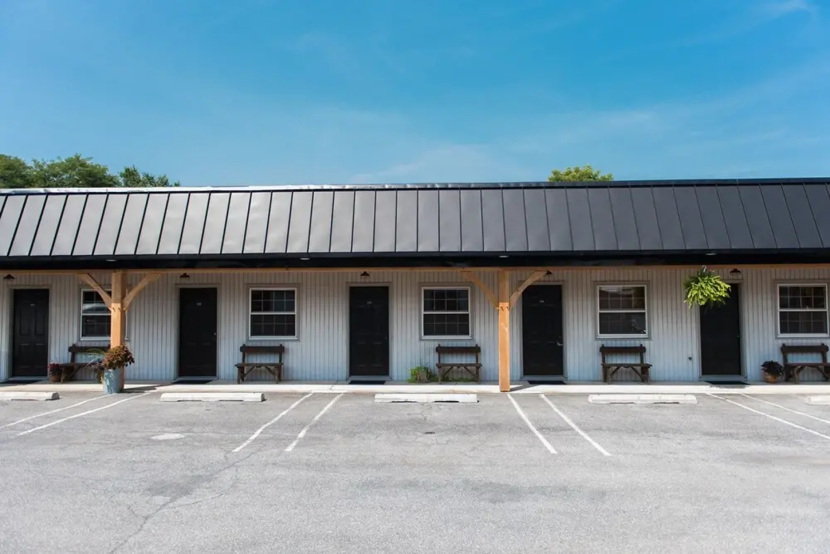Carriage House Motor Inn