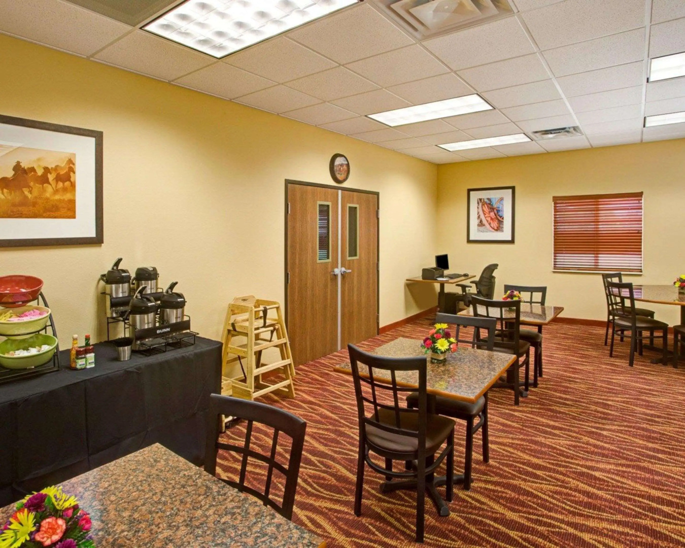 Rodeway Inn & Suites Phillipsburg