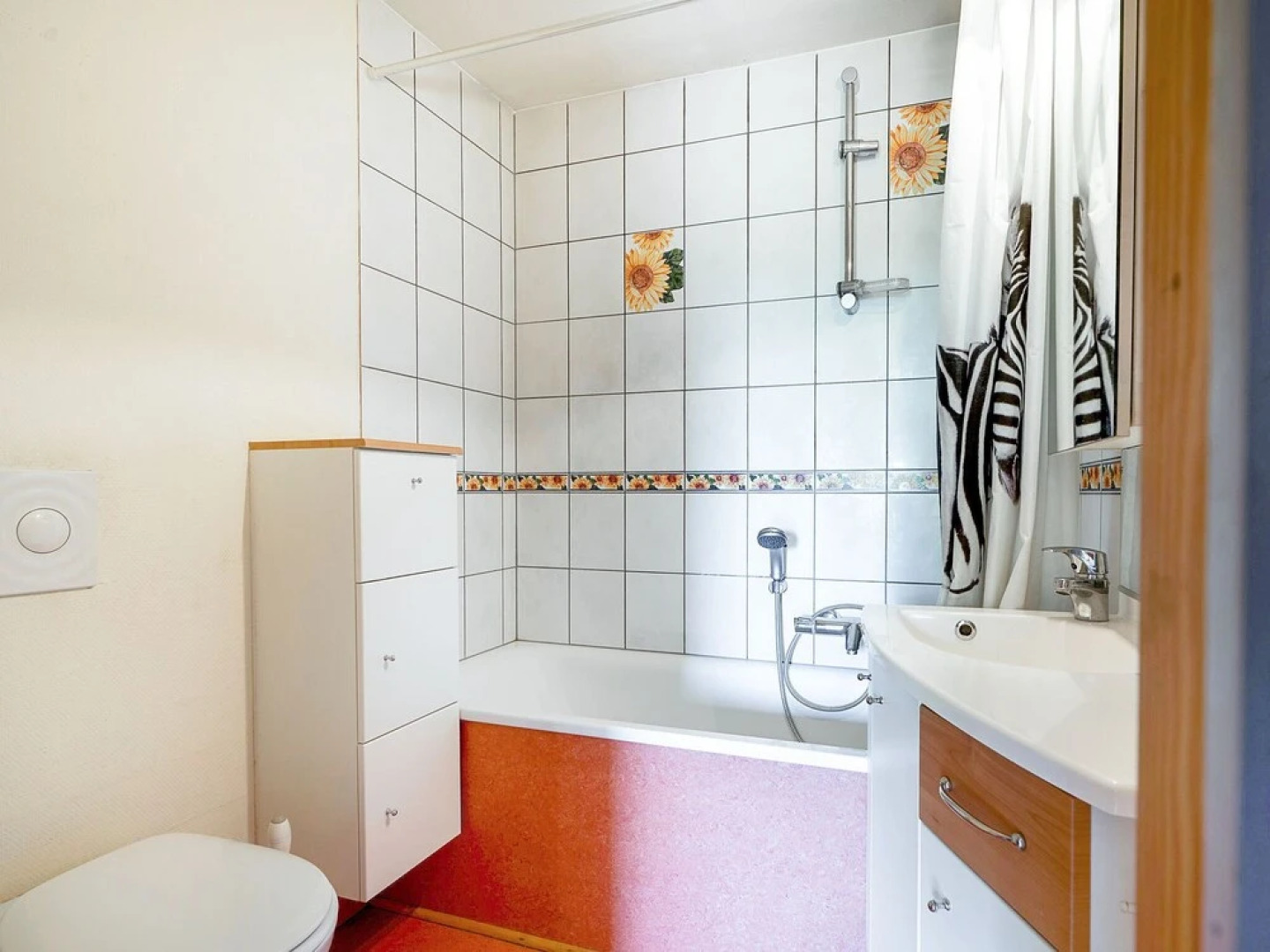 Cozy Holiday Home in Gros-fays With Terrace