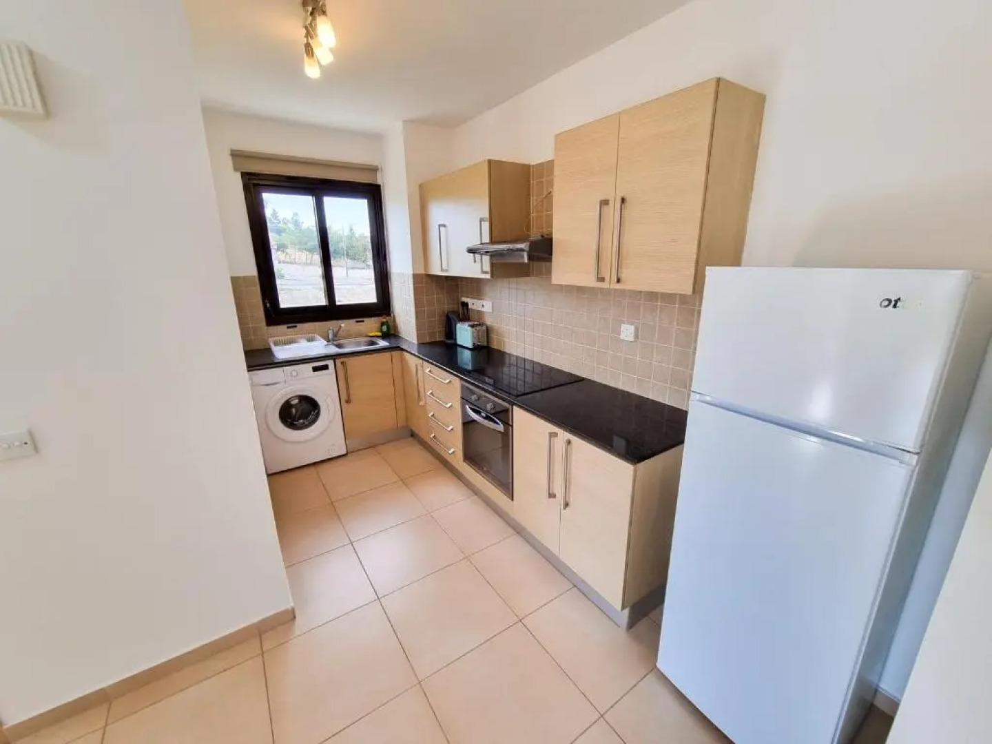 Green Leaf Apartment