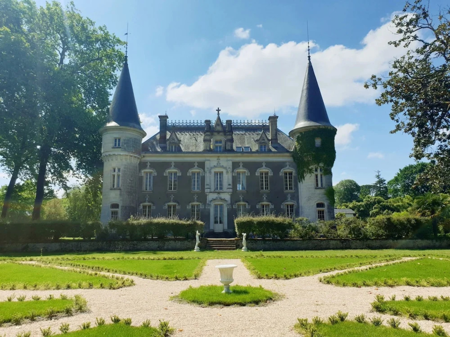 Château Belle Epoque - Chambres d'Hôtes & Gîtes