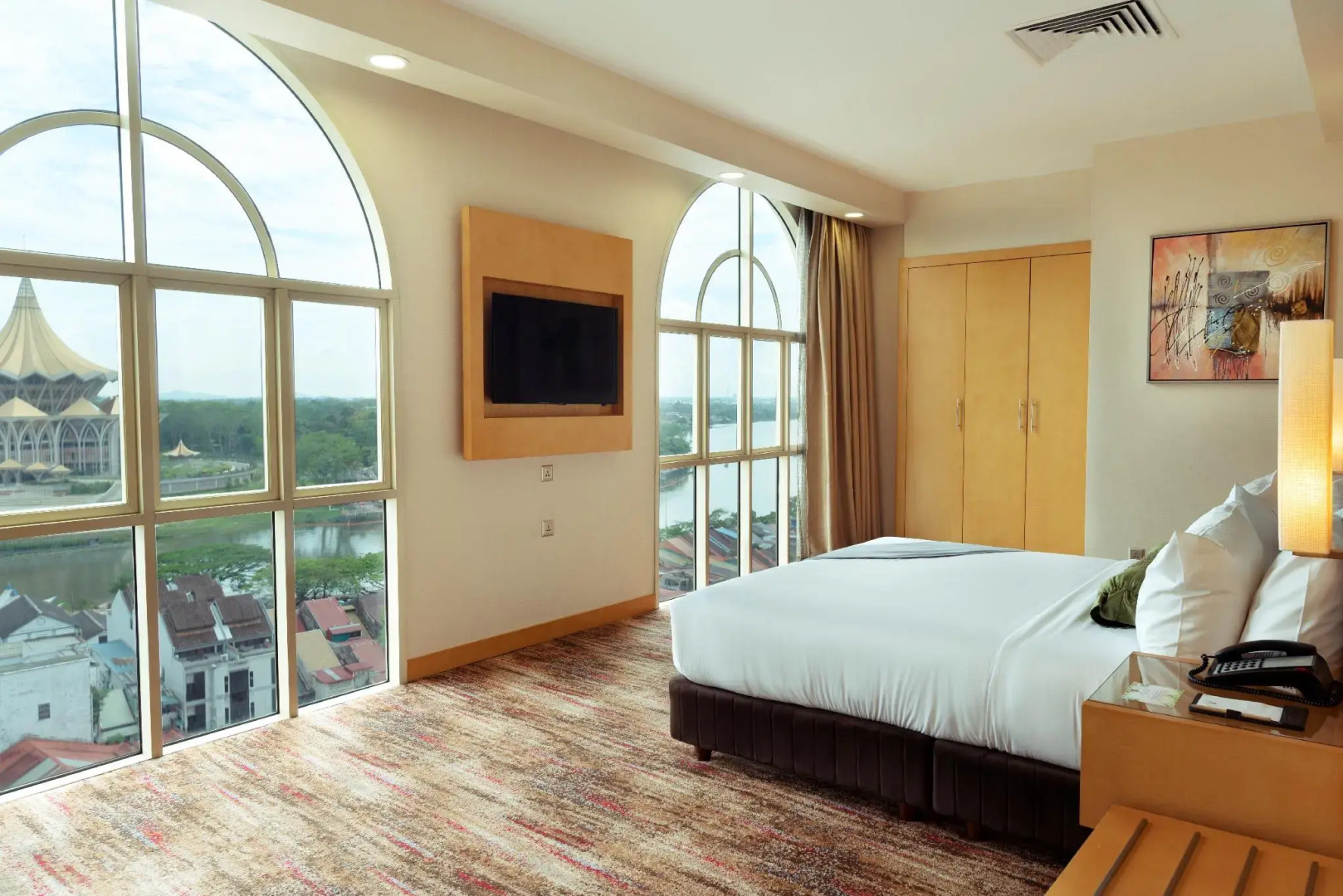 The Waterfront Hotel