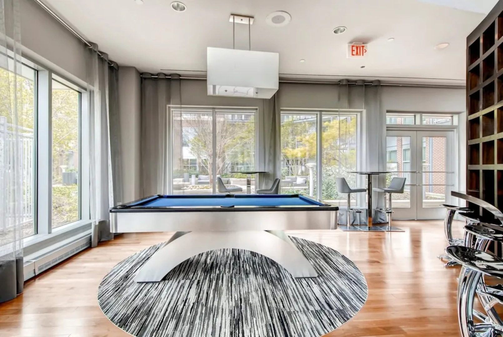 Global Luxury Suites at Park Crest Lofts