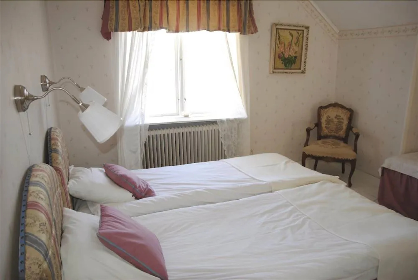 Runsten Säng & Frukost