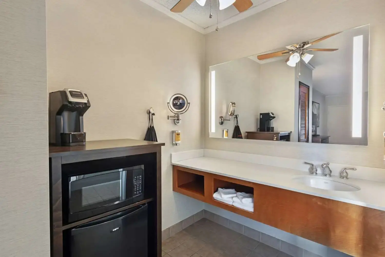 Best Western Plus Black Oak